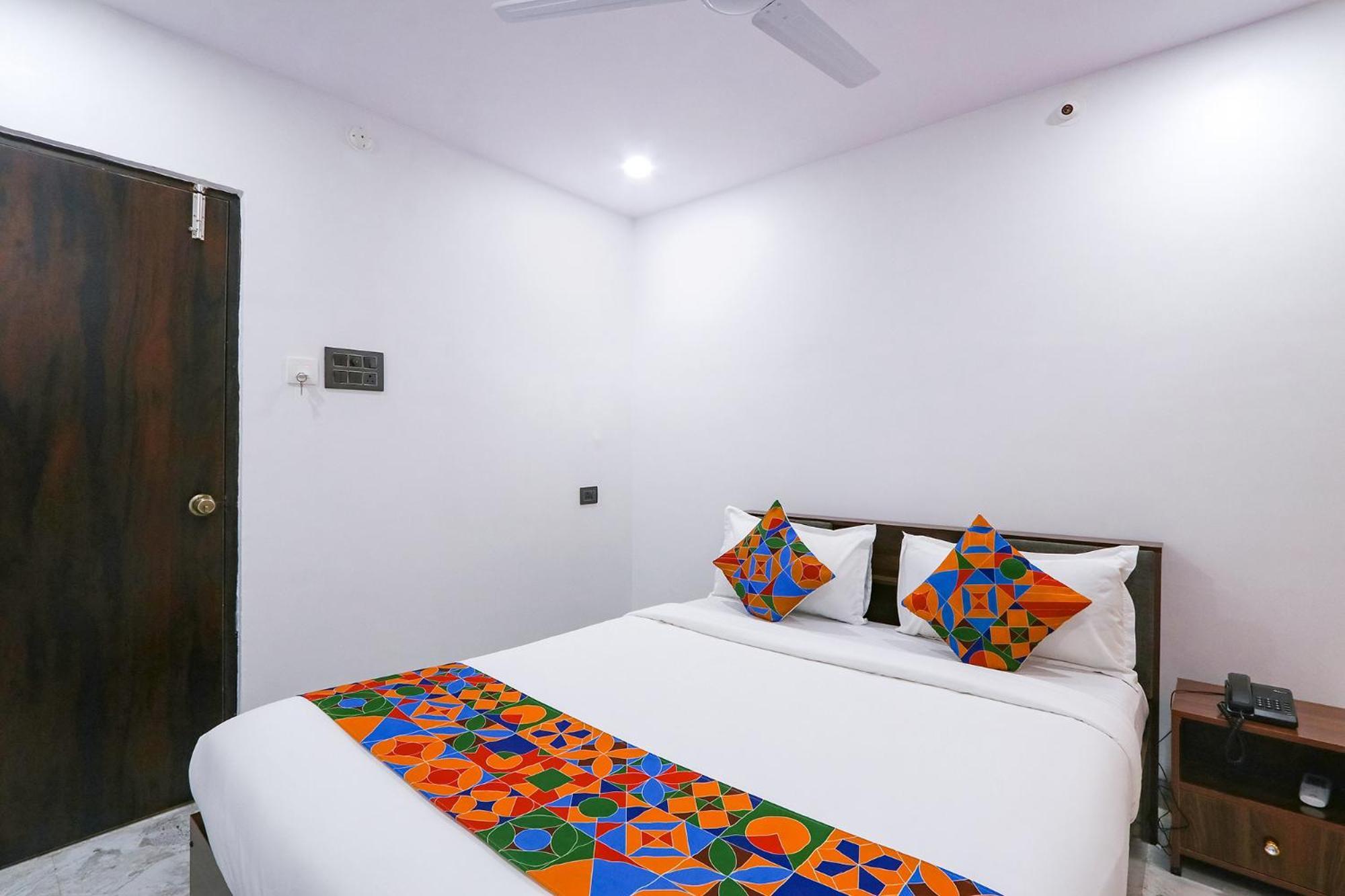 Fabhotel Relax Inn 하이데라바드 외부 사진
