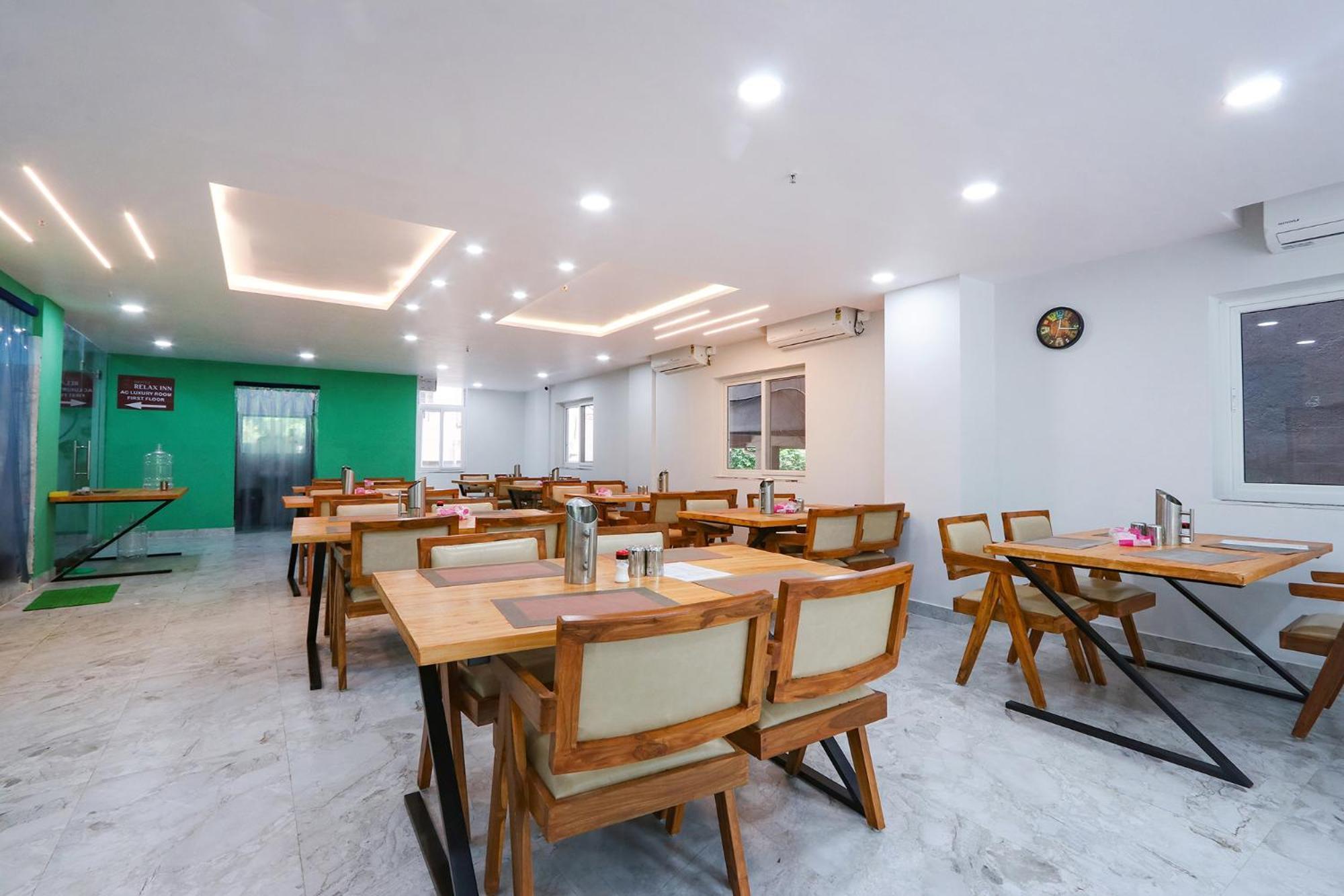 Fabhotel Relax Inn 하이데라바드 외부 사진