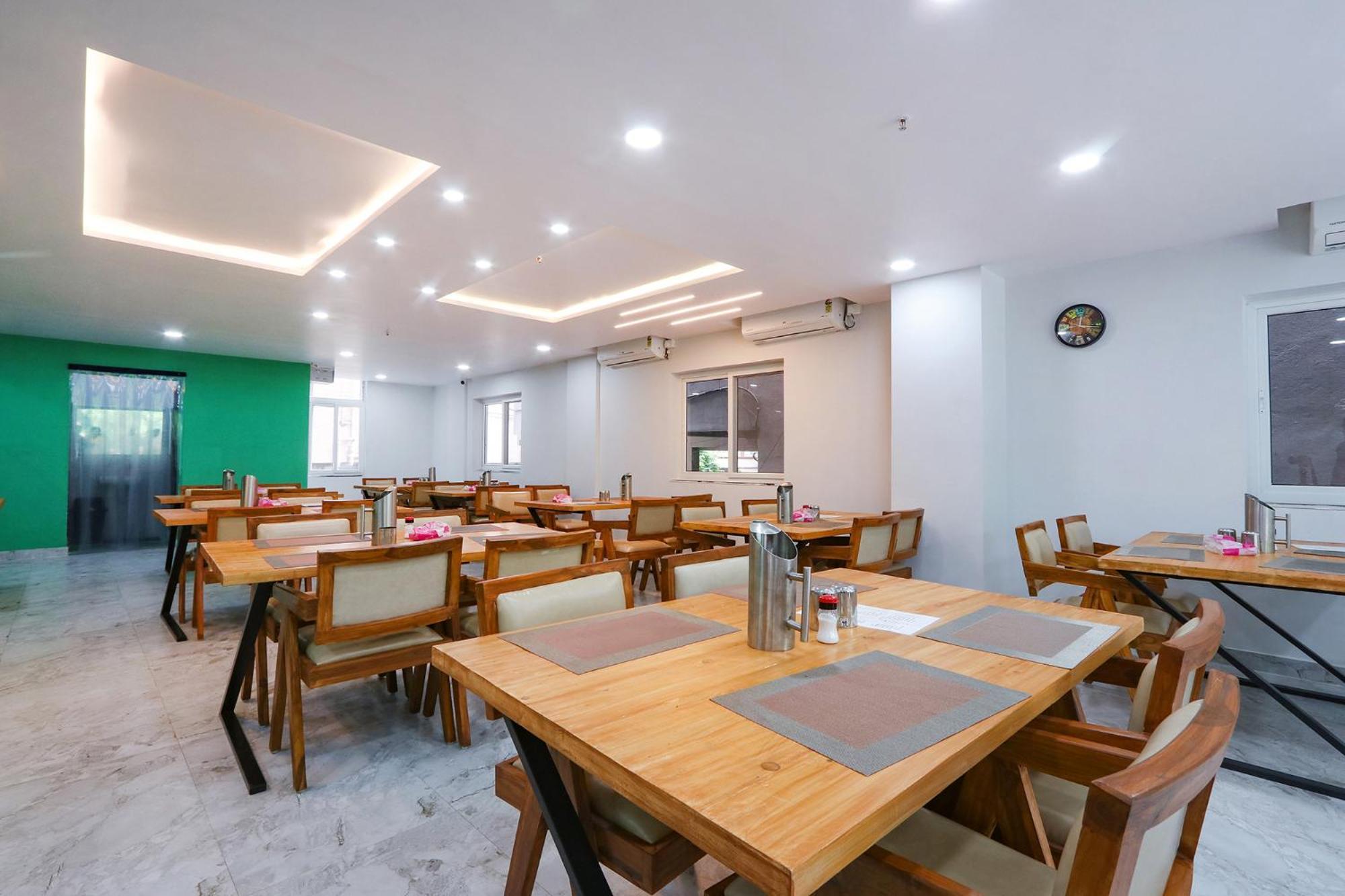 Fabhotel Relax Inn 하이데라바드 외부 사진